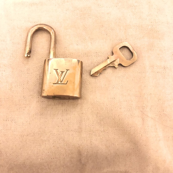 Louis Vuitton Lock - Picture 1 of 5